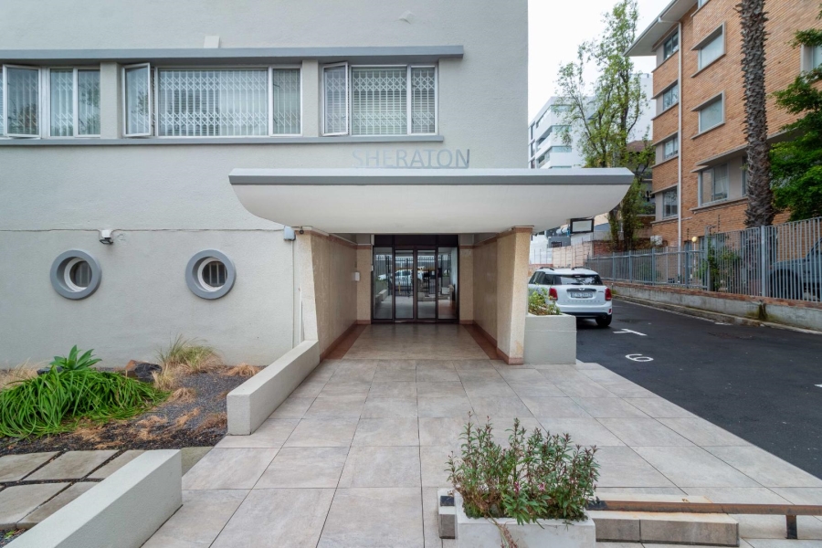 2 Bedroom Property for Sale in Sea Point Western Cape